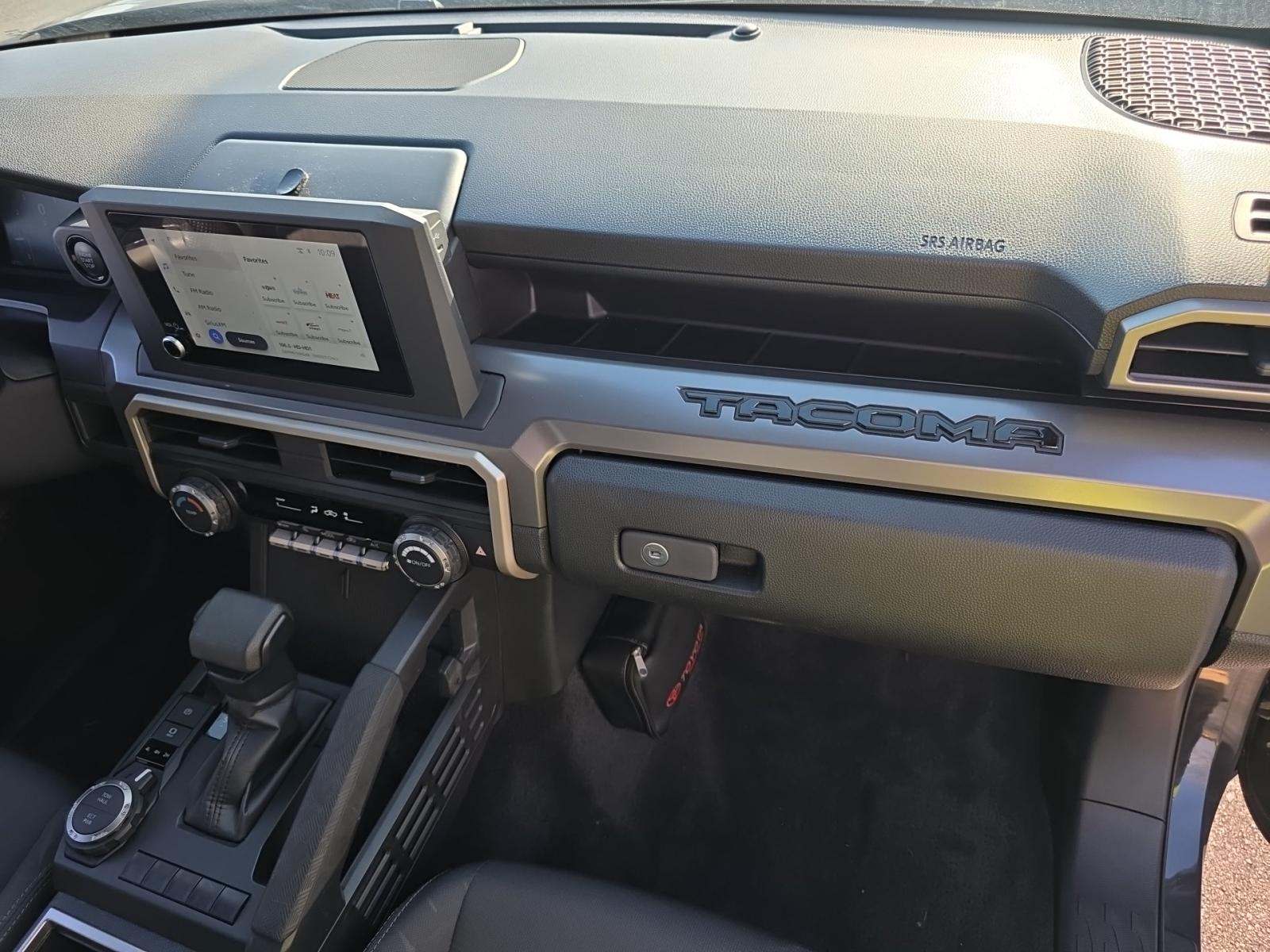 2024 Toyota Tacoma SR5 AWD