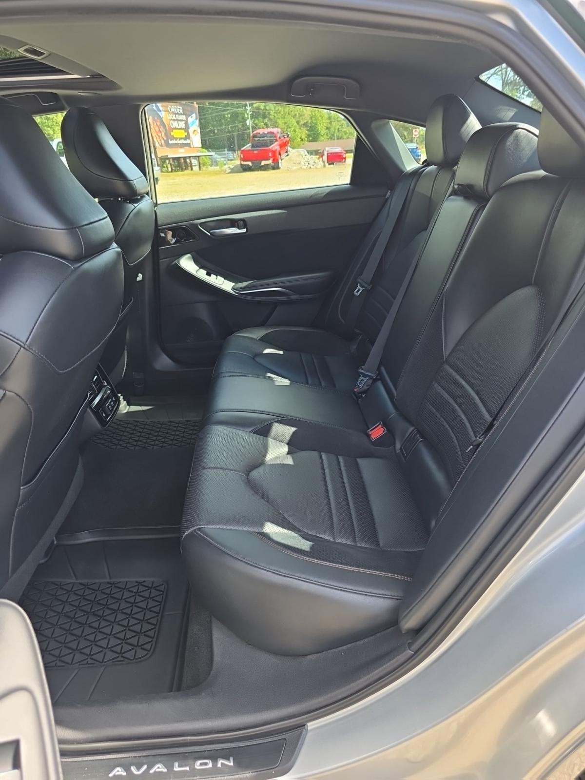 2019 Toyota Avalon Touring FWD