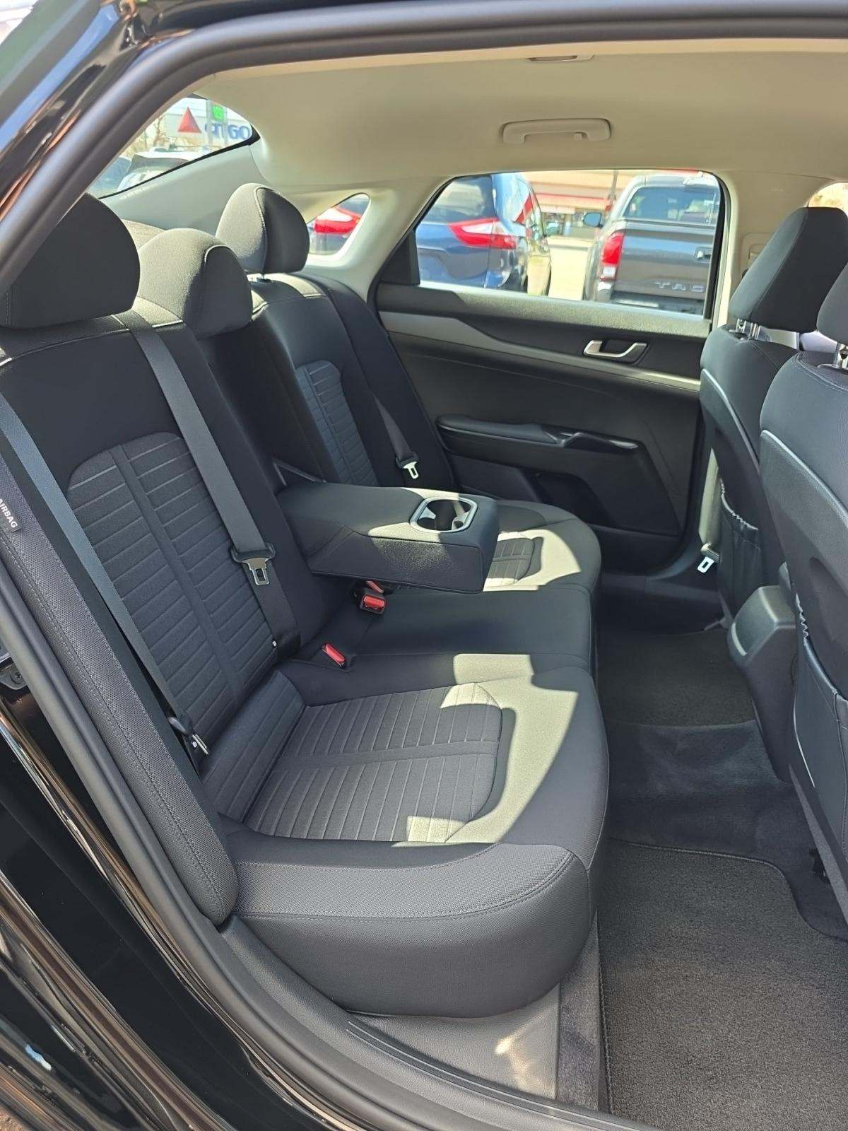 2025 Kia K5 LXS FWD