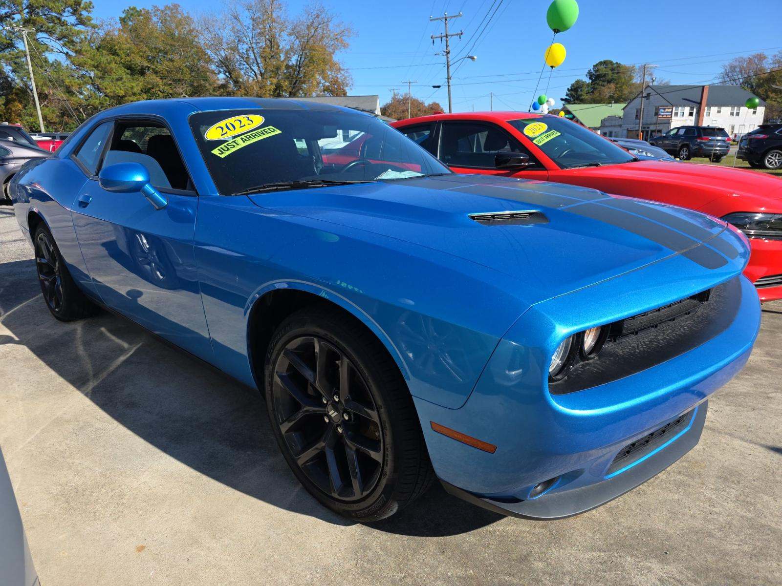 2023 Dodge Challenger SXT RWD