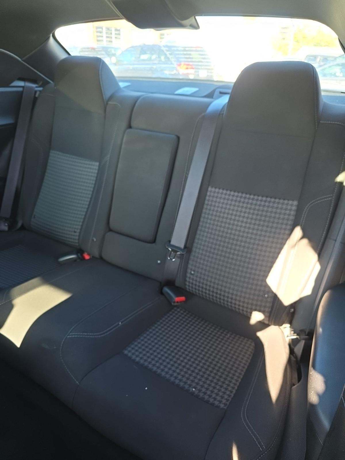 2023 Dodge Challenger SXT RWD