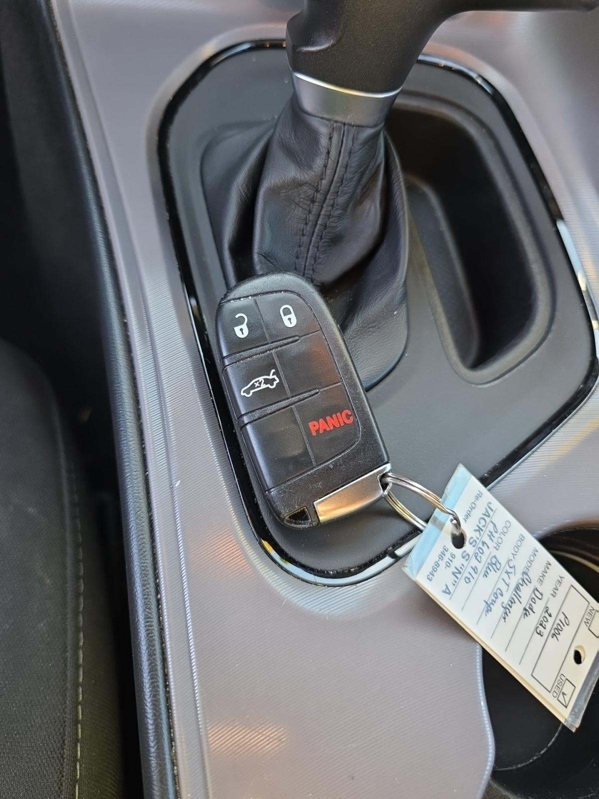 2023 Dodge Challenger SXT RWD