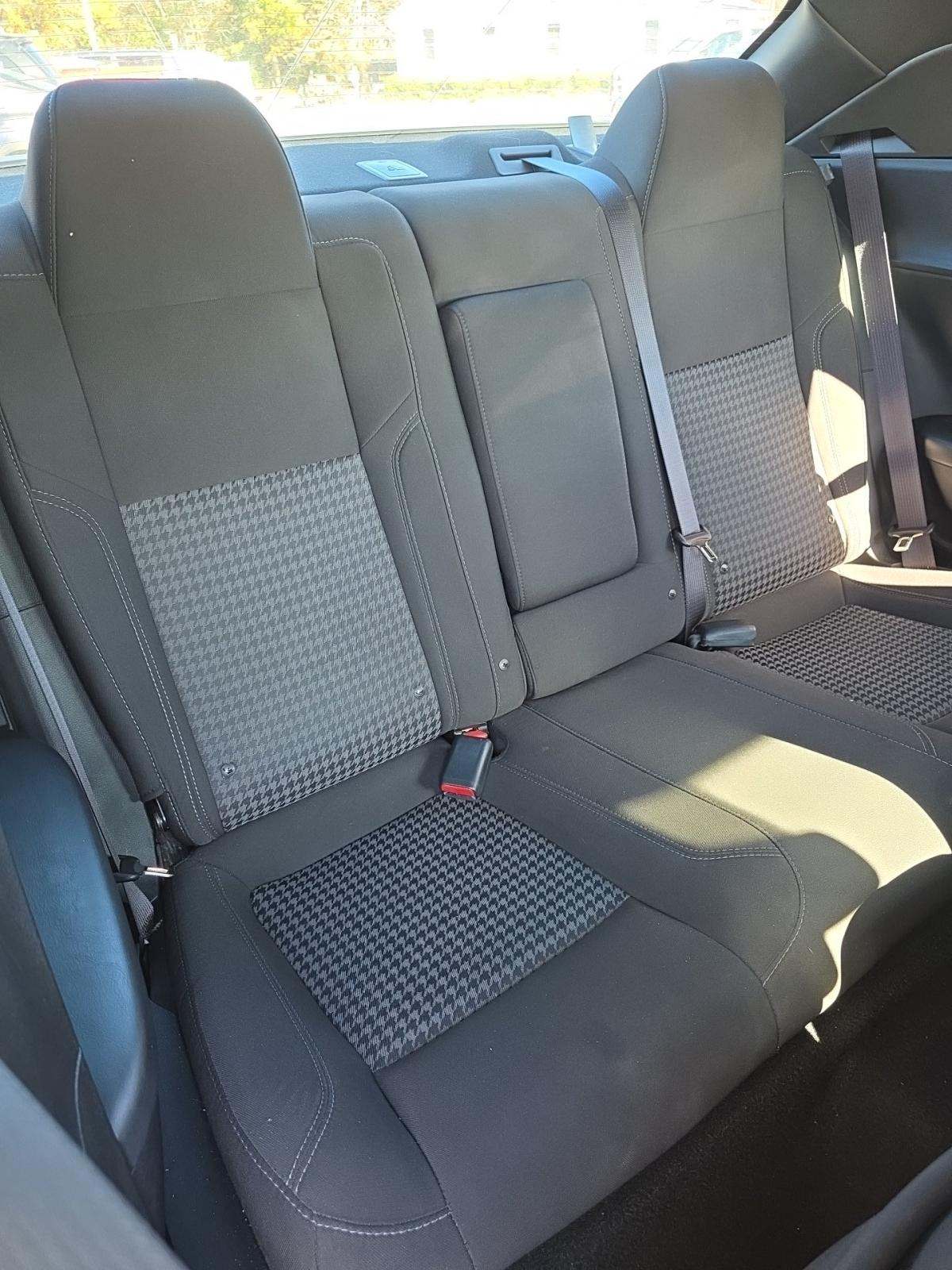 2023 Dodge Challenger SXT RWD