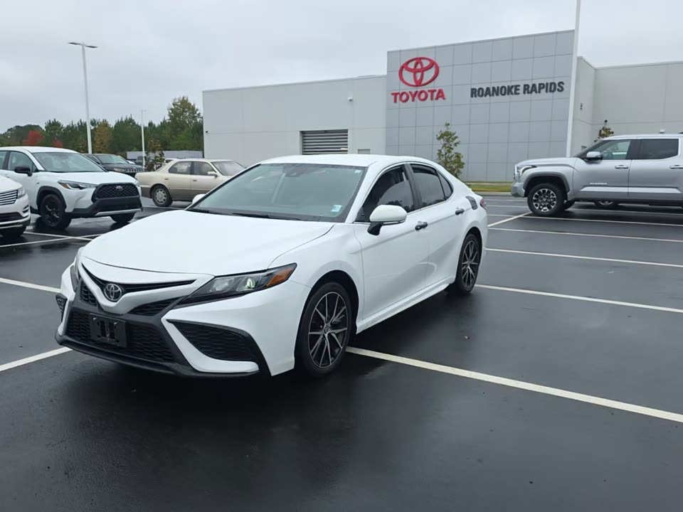 2024 Toyota Camry SE FWD