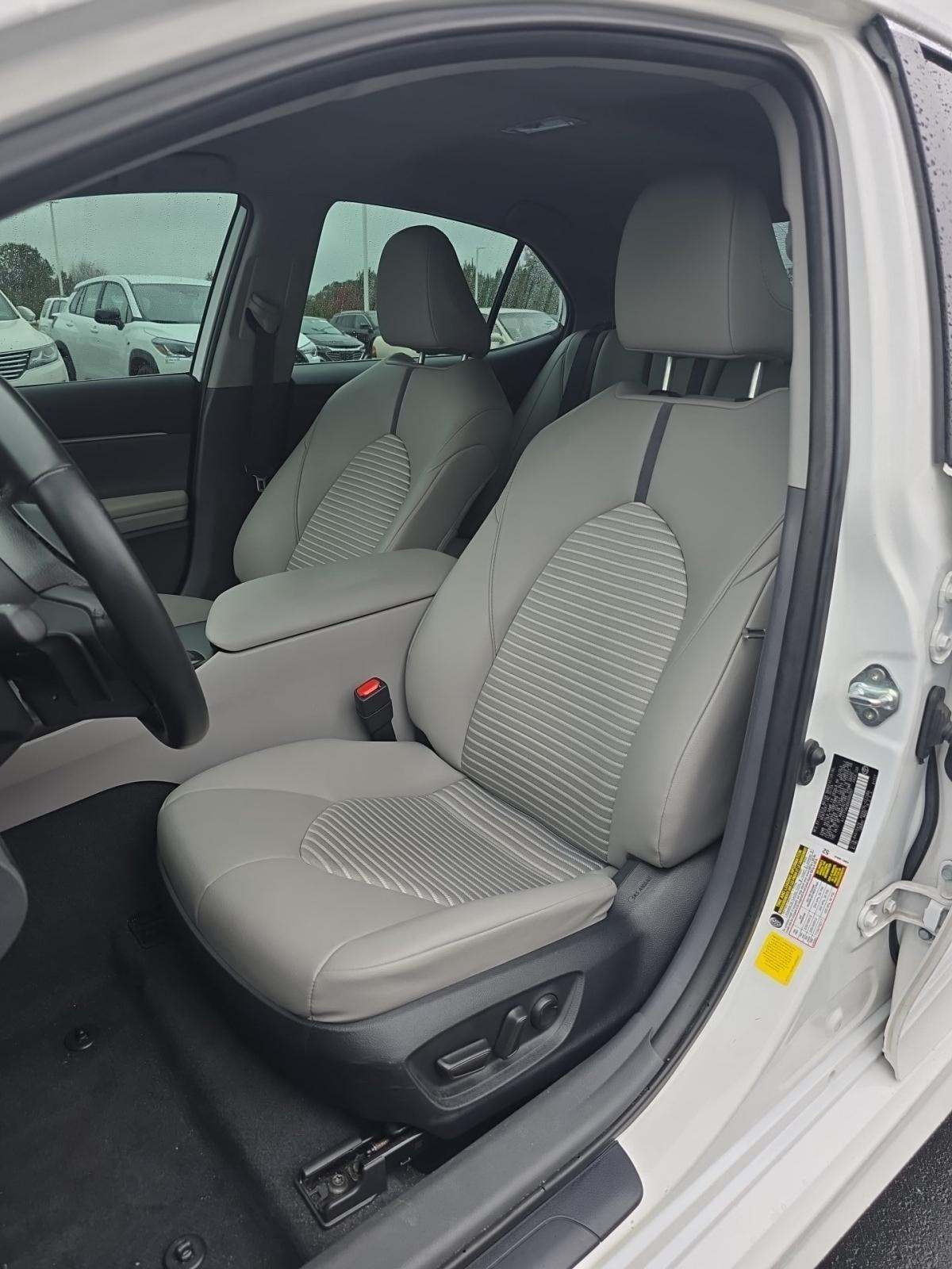 2024 Toyota Camry SE FWD