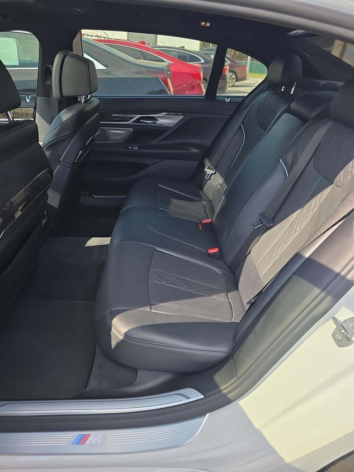 2019 BMW 7 Series 750i RWD