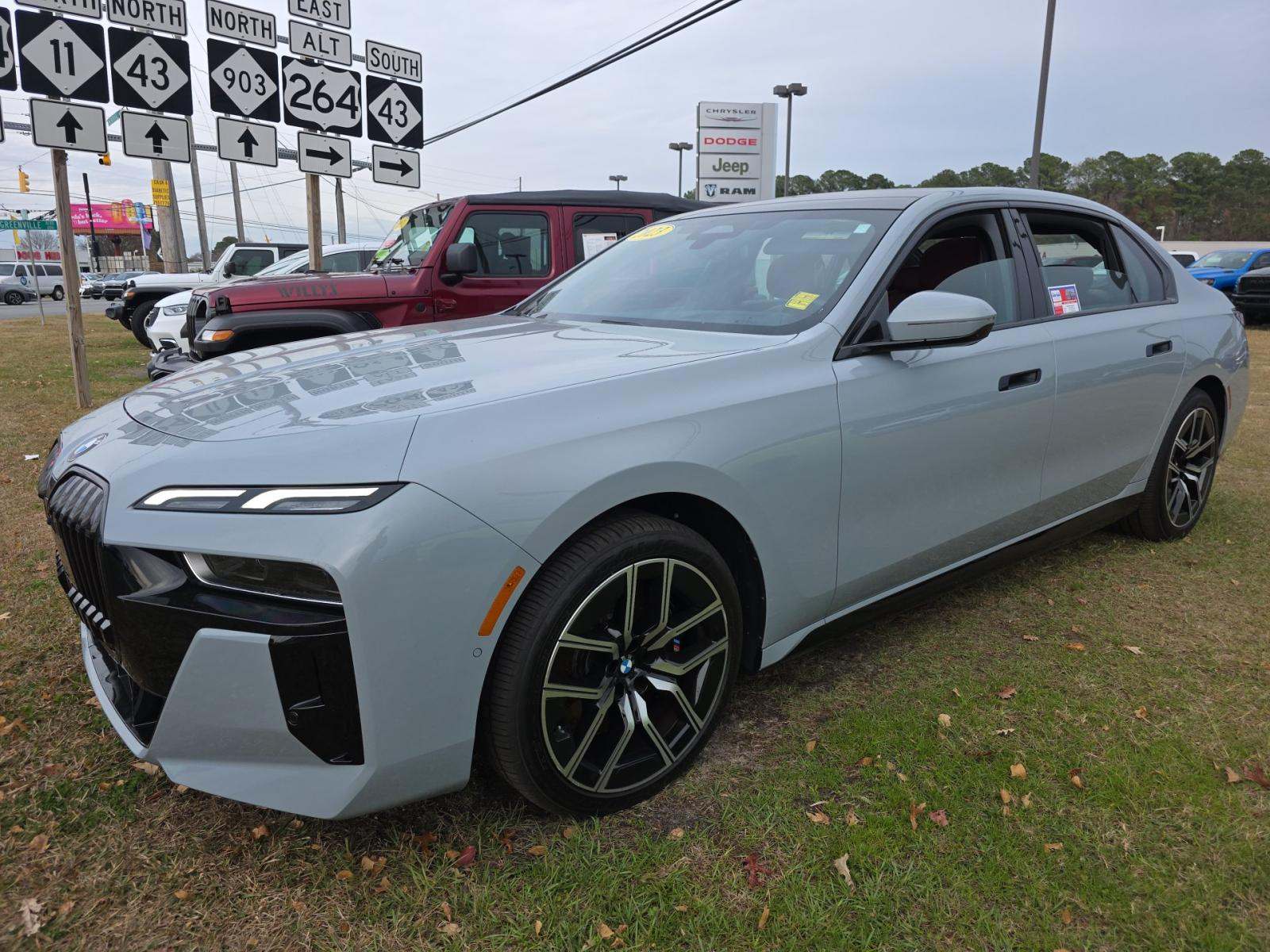 2023 BMW 7 Series 740i RWD