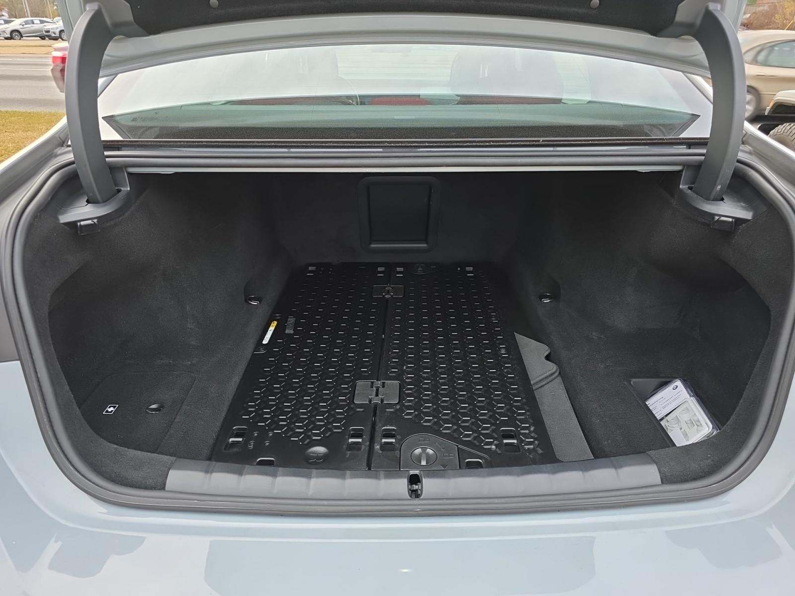 2023 BMW 7 Series 740i RWD