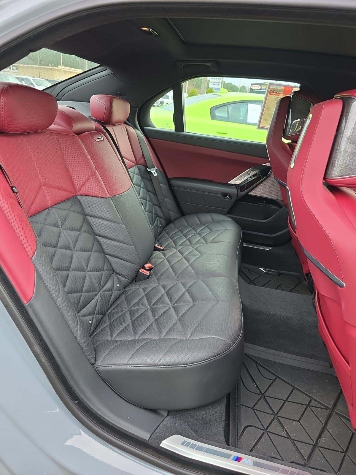 2023 BMW 7 Series 740i RWD