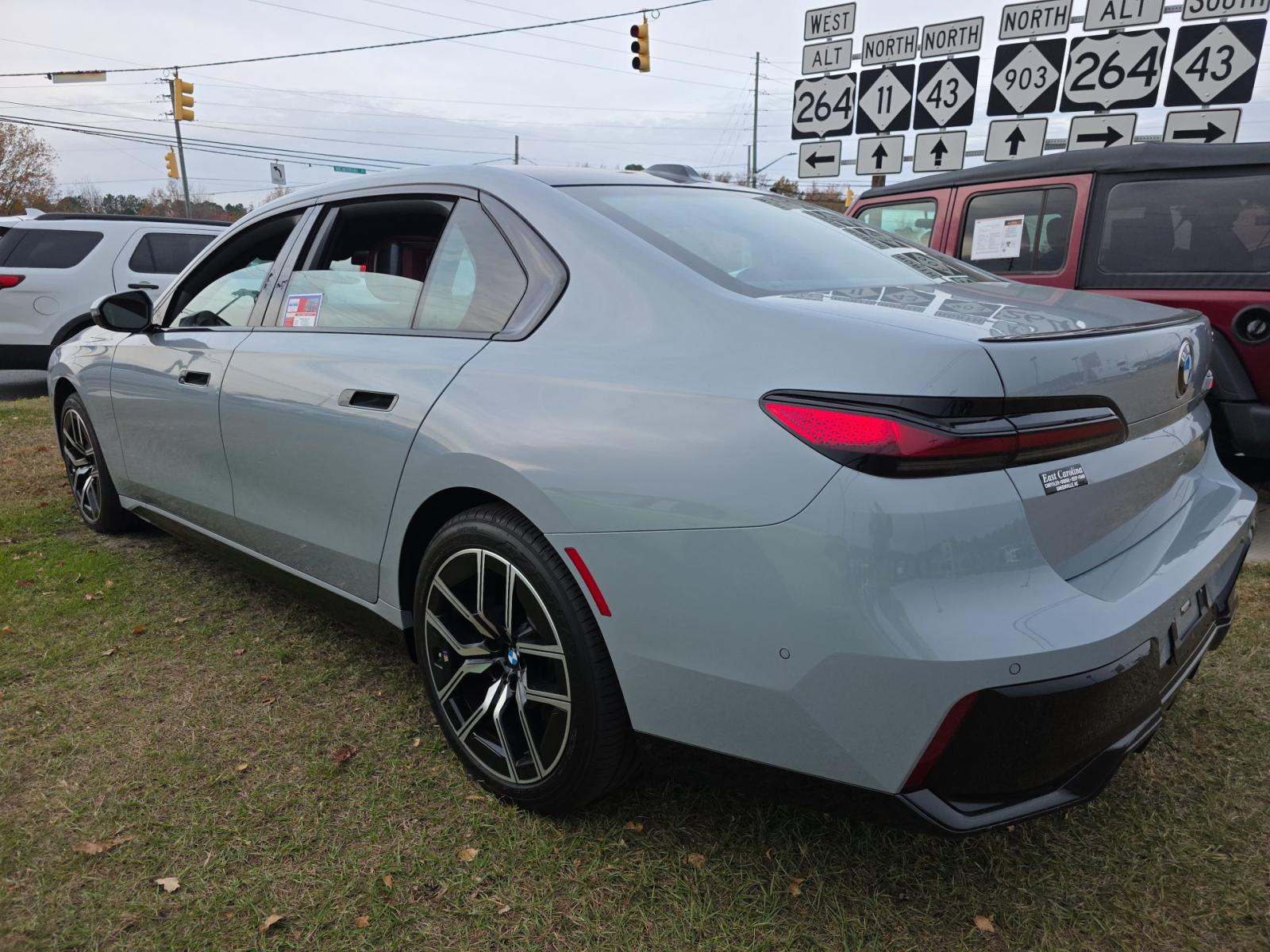 2023 BMW 7 Series 740i RWD