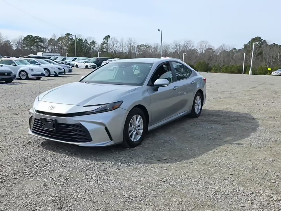 2025 Toyota Camry LE FWD