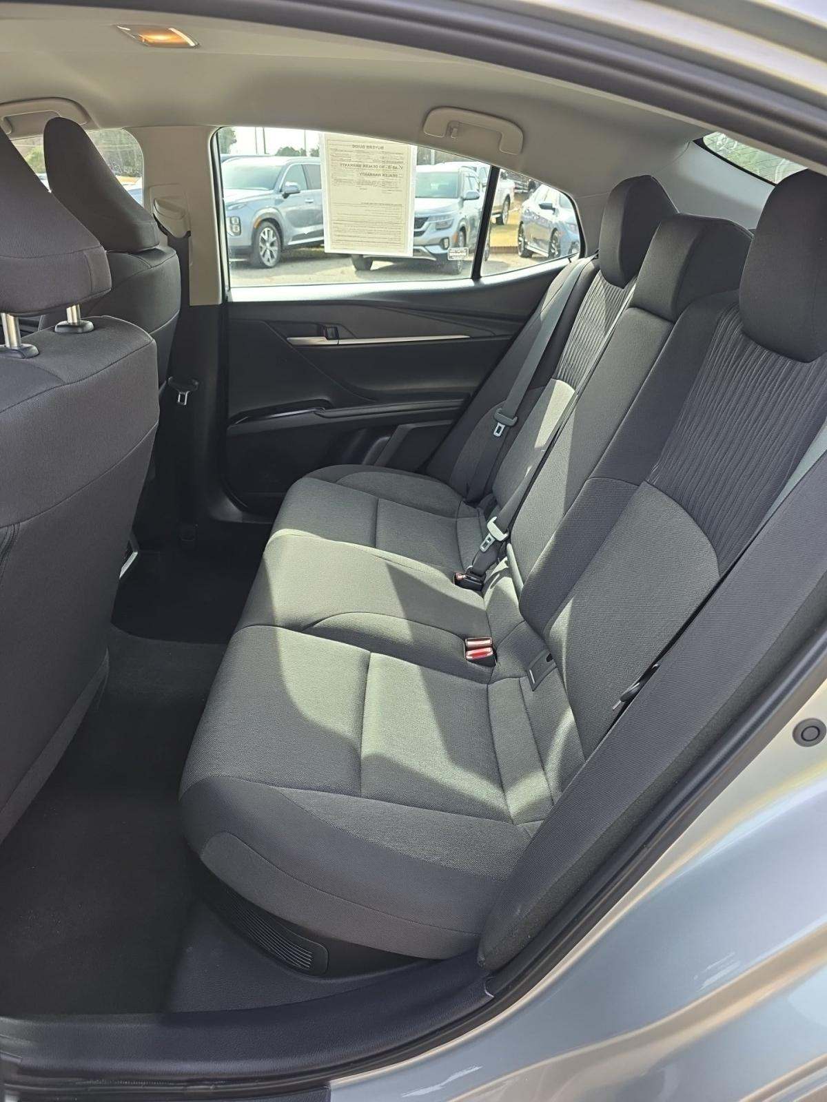 2025 Toyota Camry LE FWD