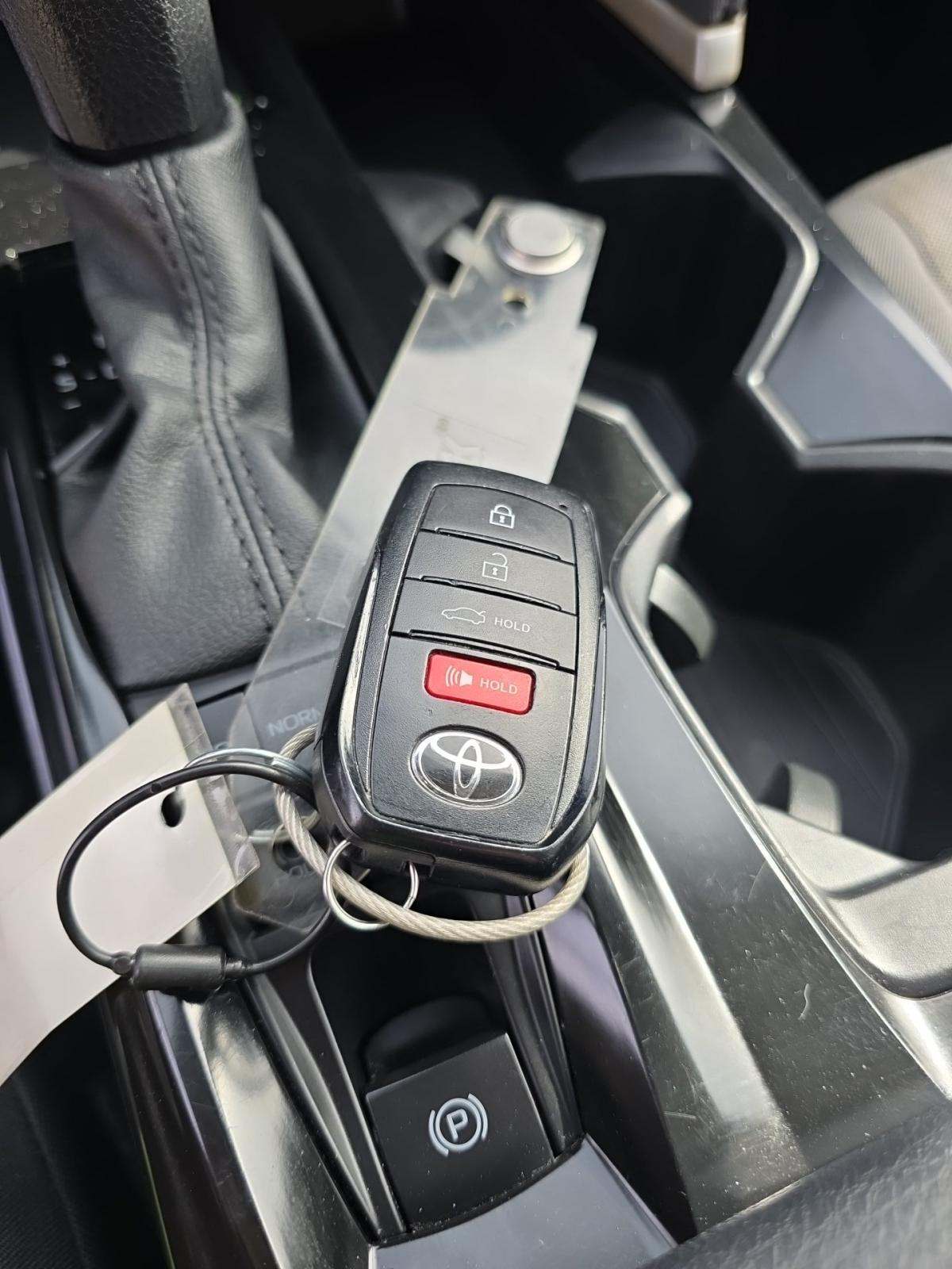 2025 Toyota Camry LE FWD