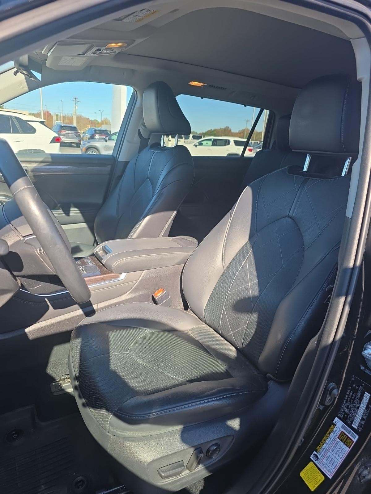 2021 Toyota Highlander Platinum FWD