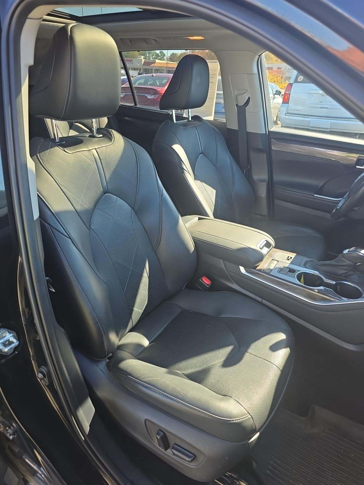 2021 Toyota Highlander Platinum FWD