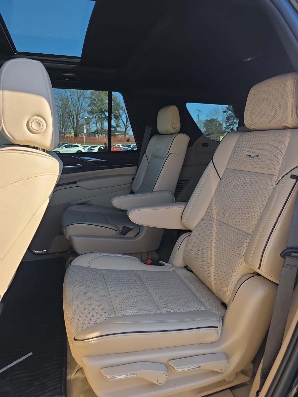 2023 Cadillac Escalade Premium Luxury AWD