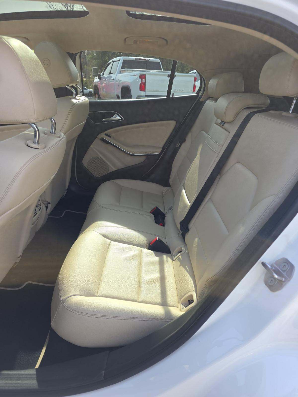 MERCEDES-BENZ GLA-CLASS - 9