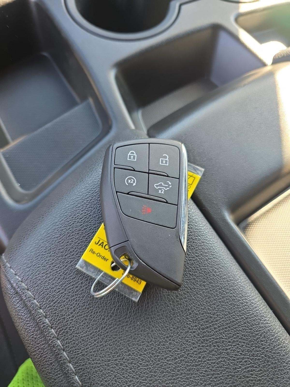 2024 Chevrolet Silverado 1500 LT AWD