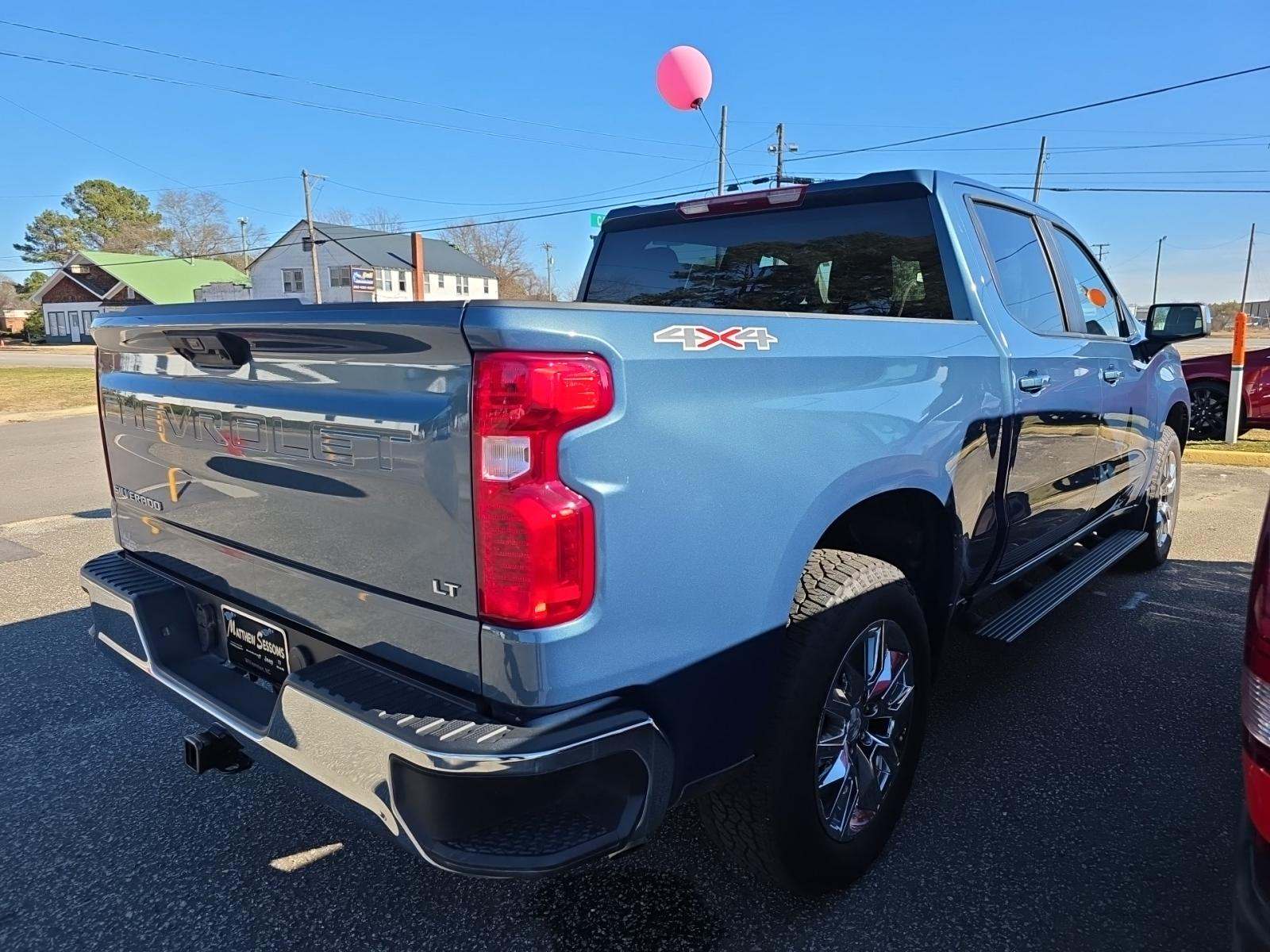 2024 Chevrolet Silverado 1500 LT AWD