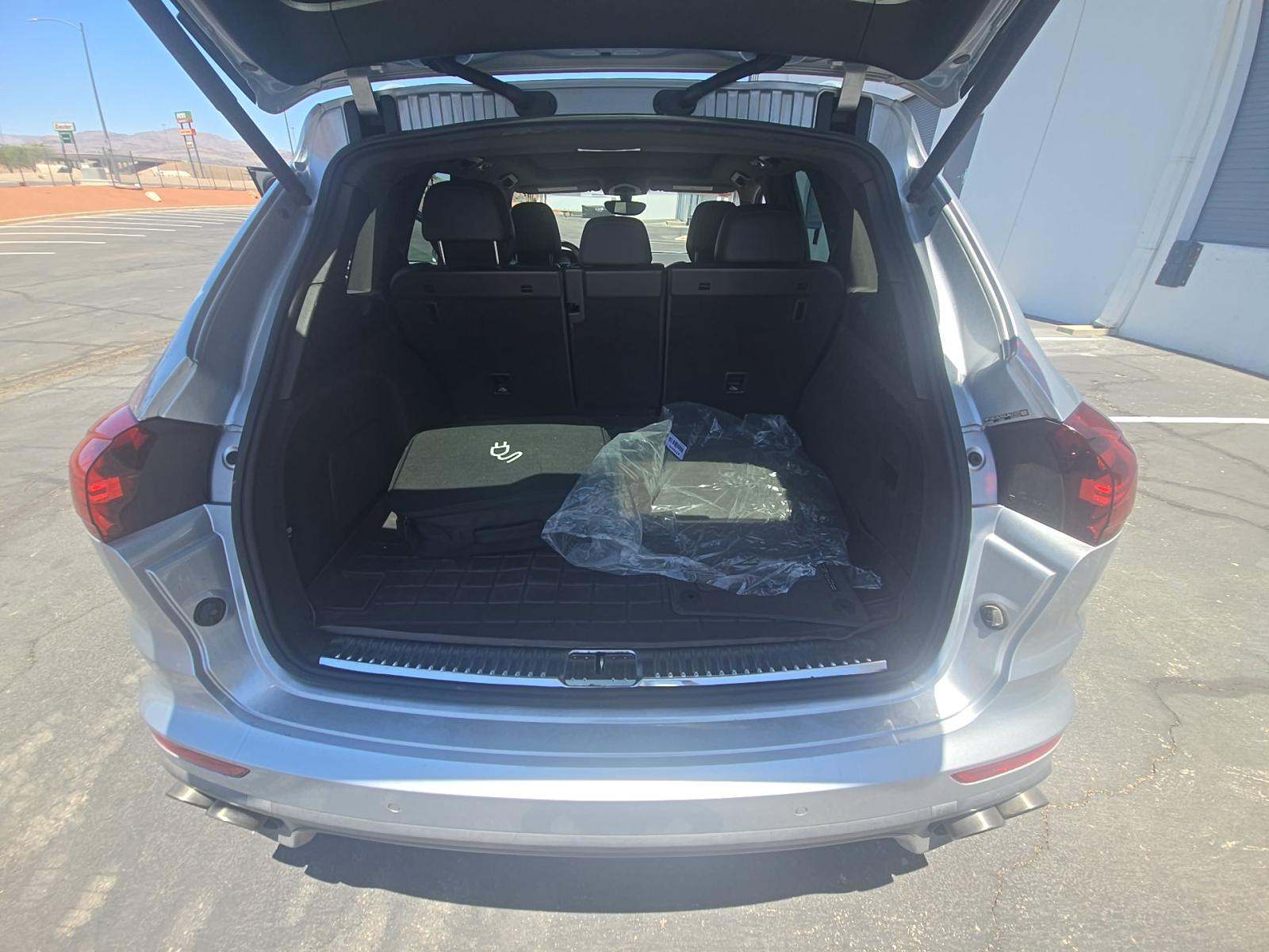 PORSCHE CAYENNE - 10
