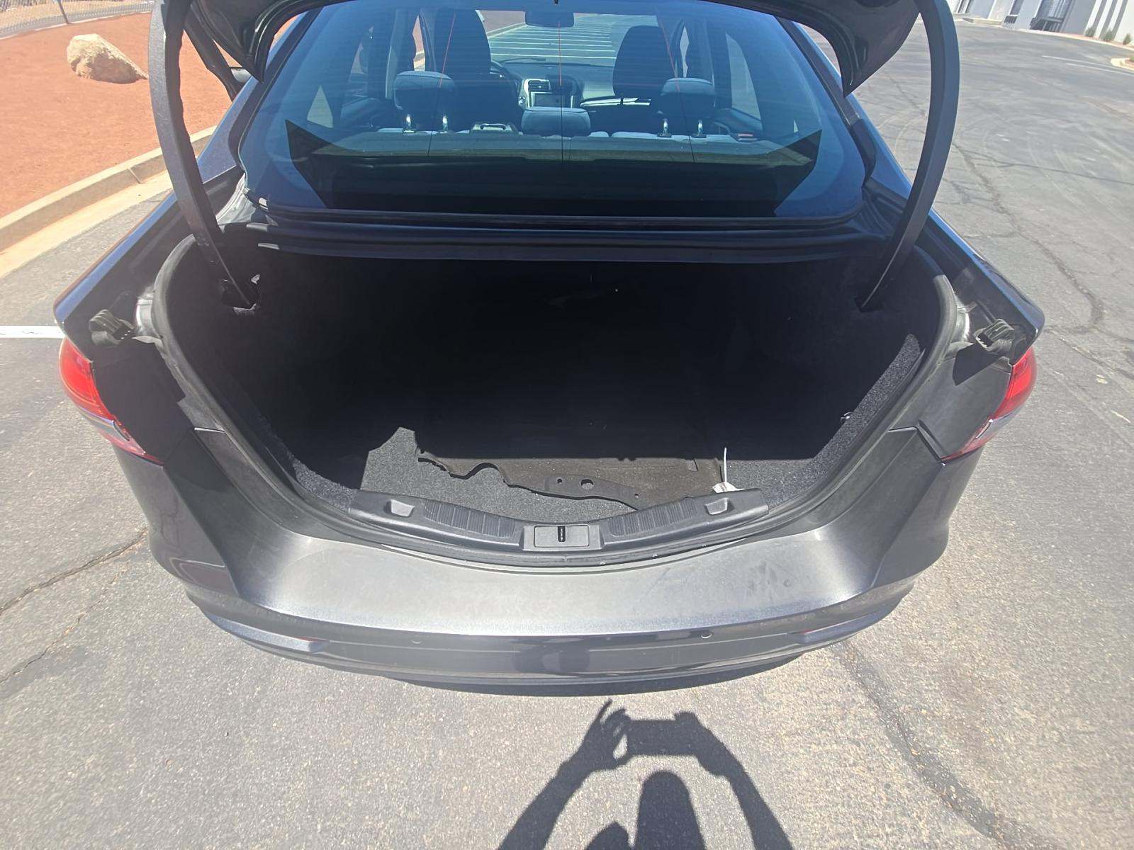 FORD FUSION - 10