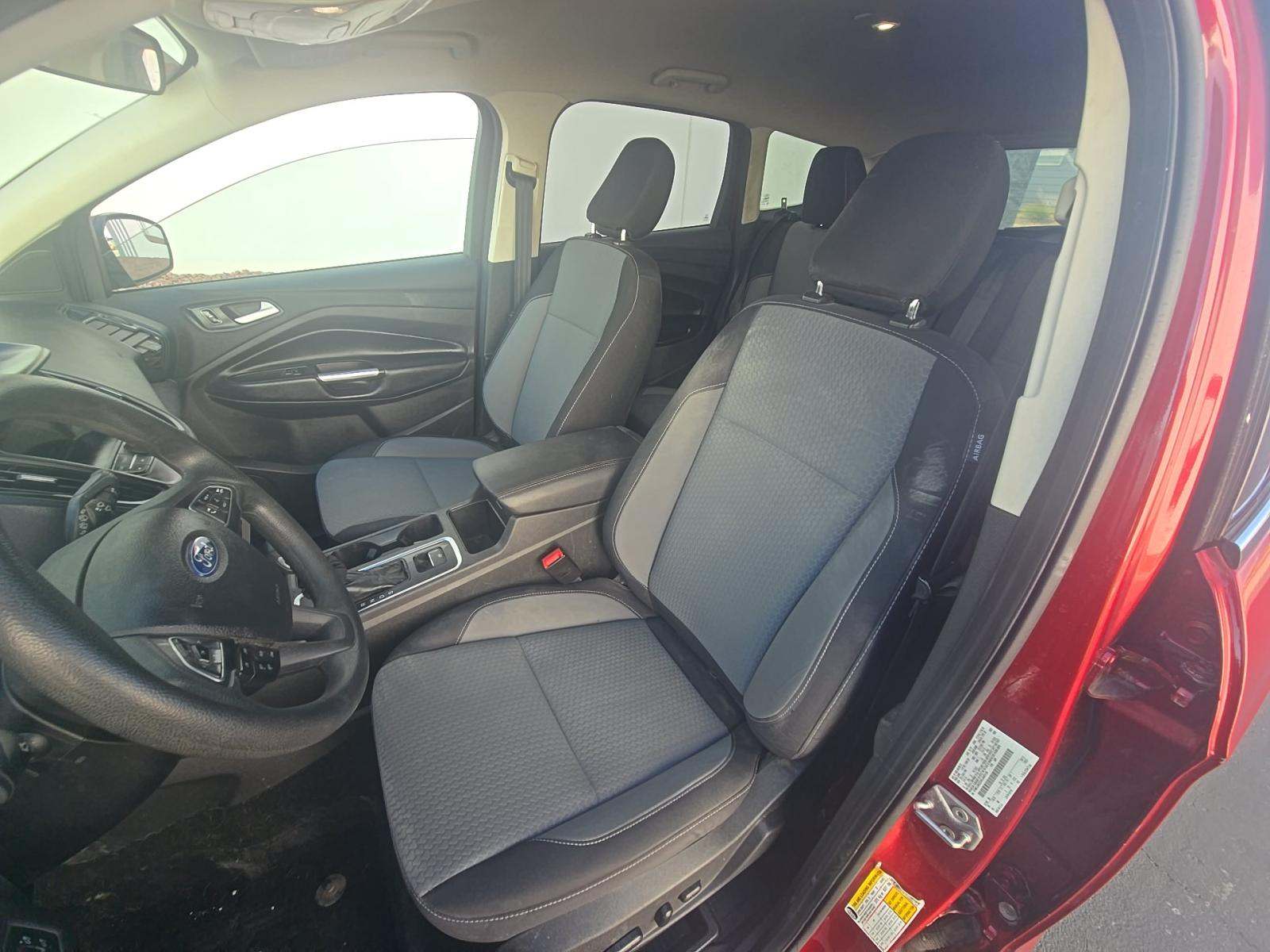 FORD ESCAPE - 2