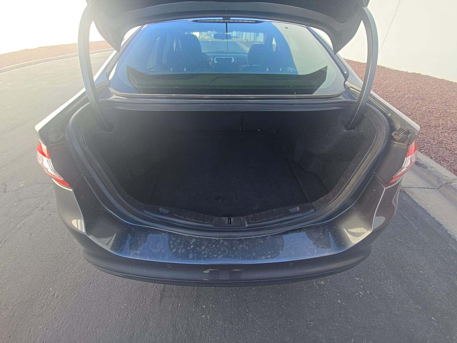 FORD FUSION - 10