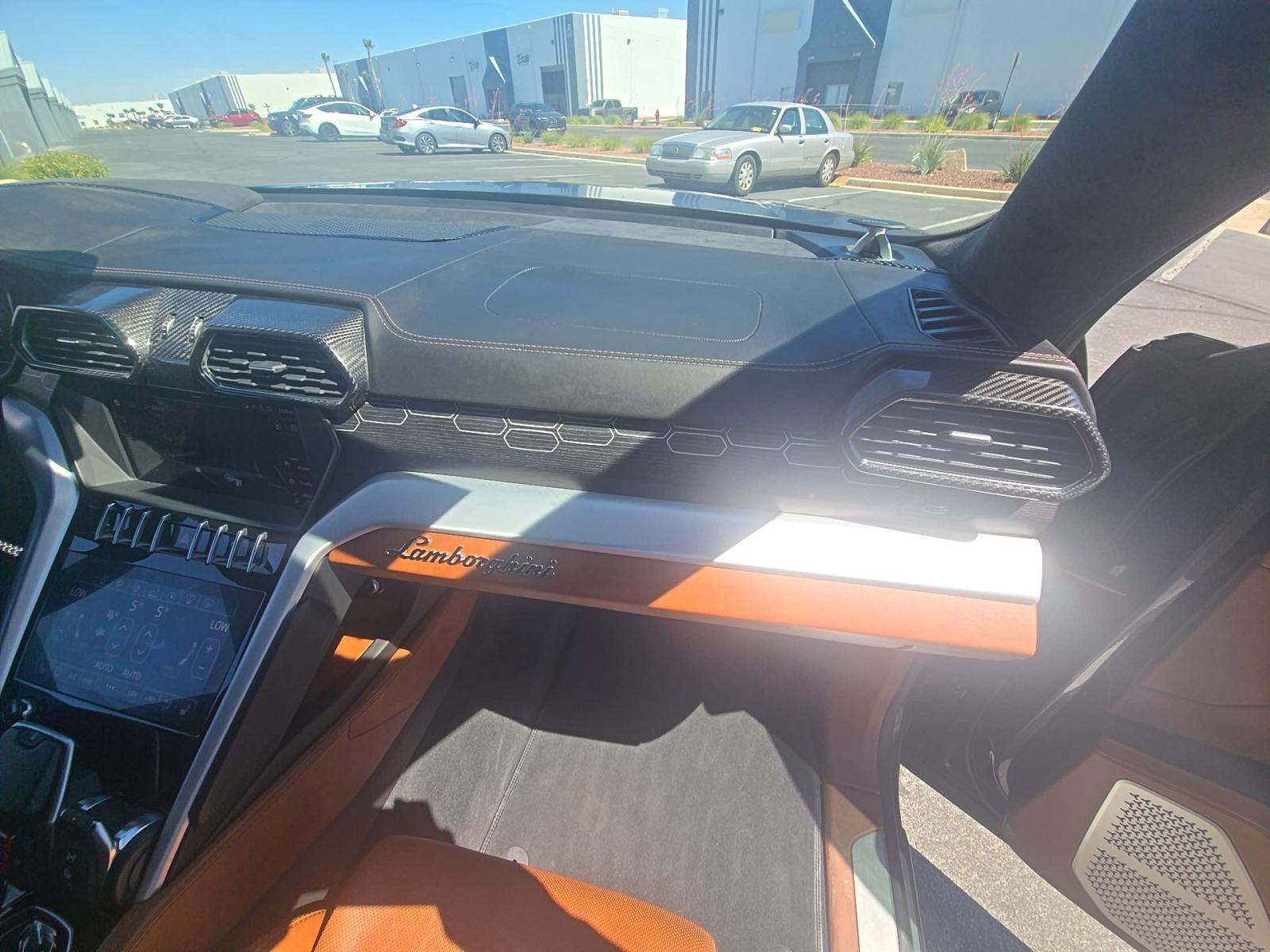 2019 Lamborghini Urus Base AWD