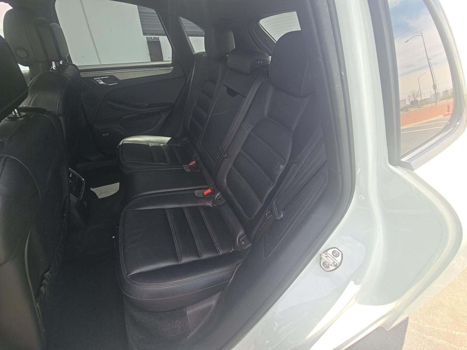 2017 Porsche Macan Turbo AWD