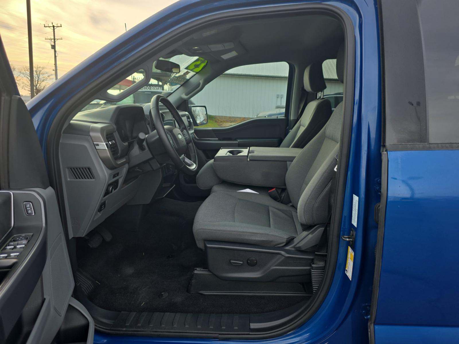 2025 Ford F-150 XLT AWD