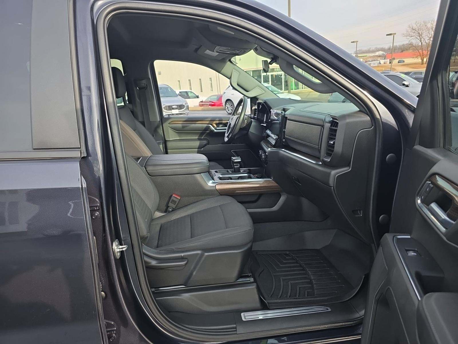 2023 Chevrolet Silverado 1500 RST AWD