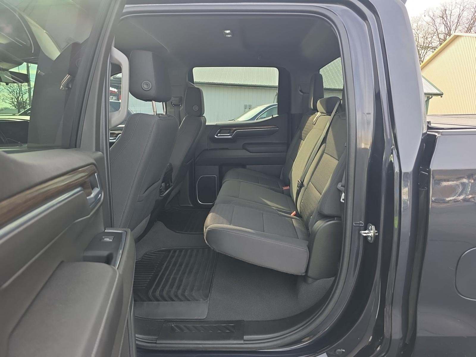 2023 Chevrolet Silverado 1500 RST AWD