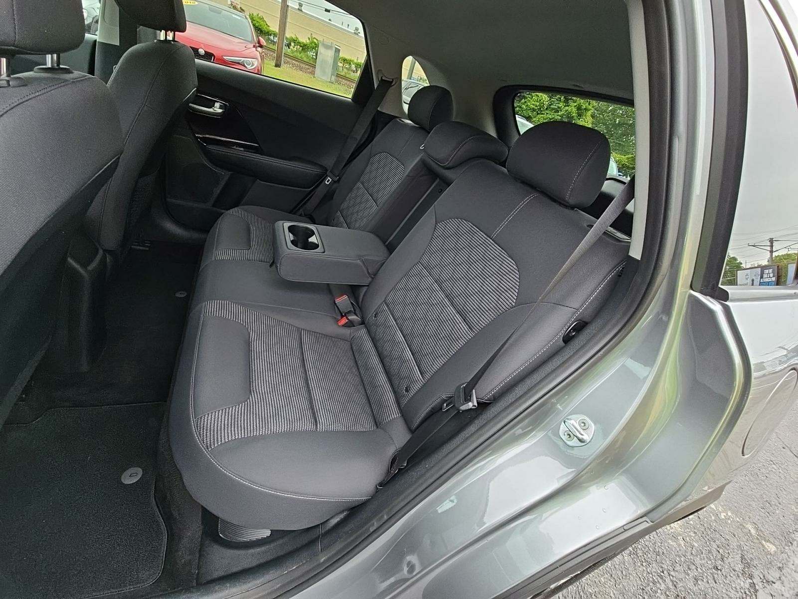 2022 Kia Niro LXS FWD