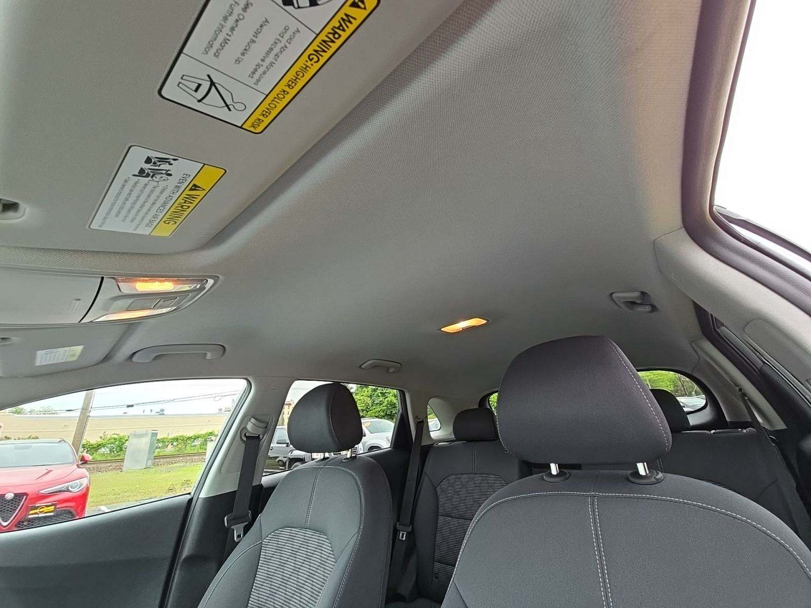 2022 Kia Niro LXS FWD