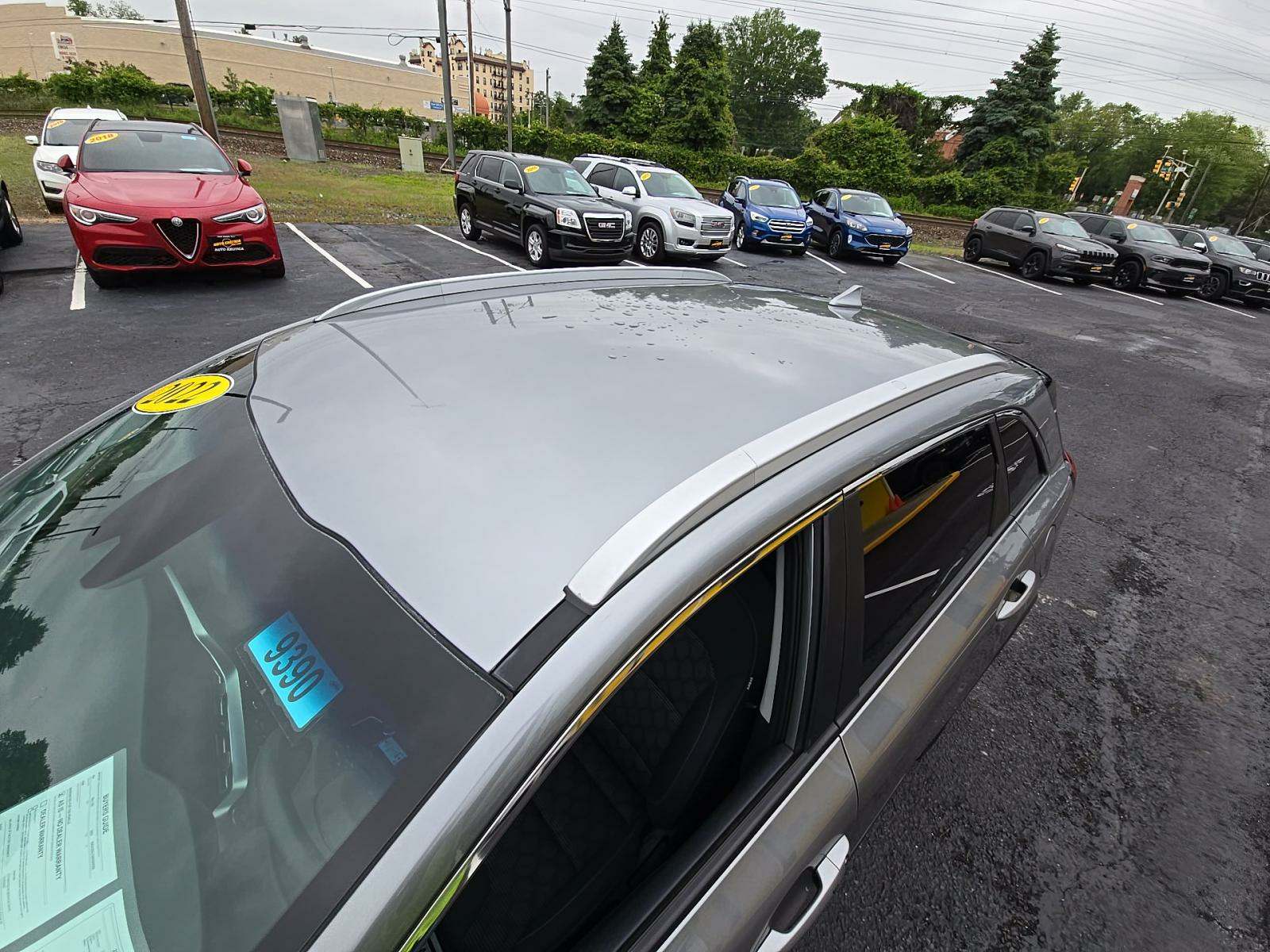 2022 Kia Niro LXS FWD