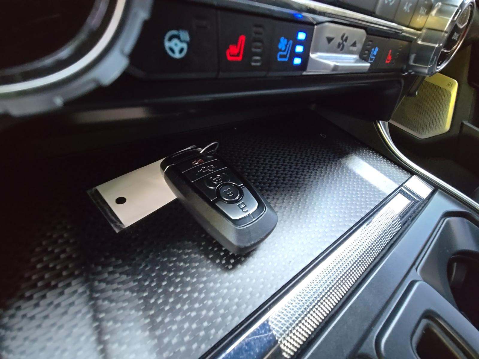 FORD F-150 - 8