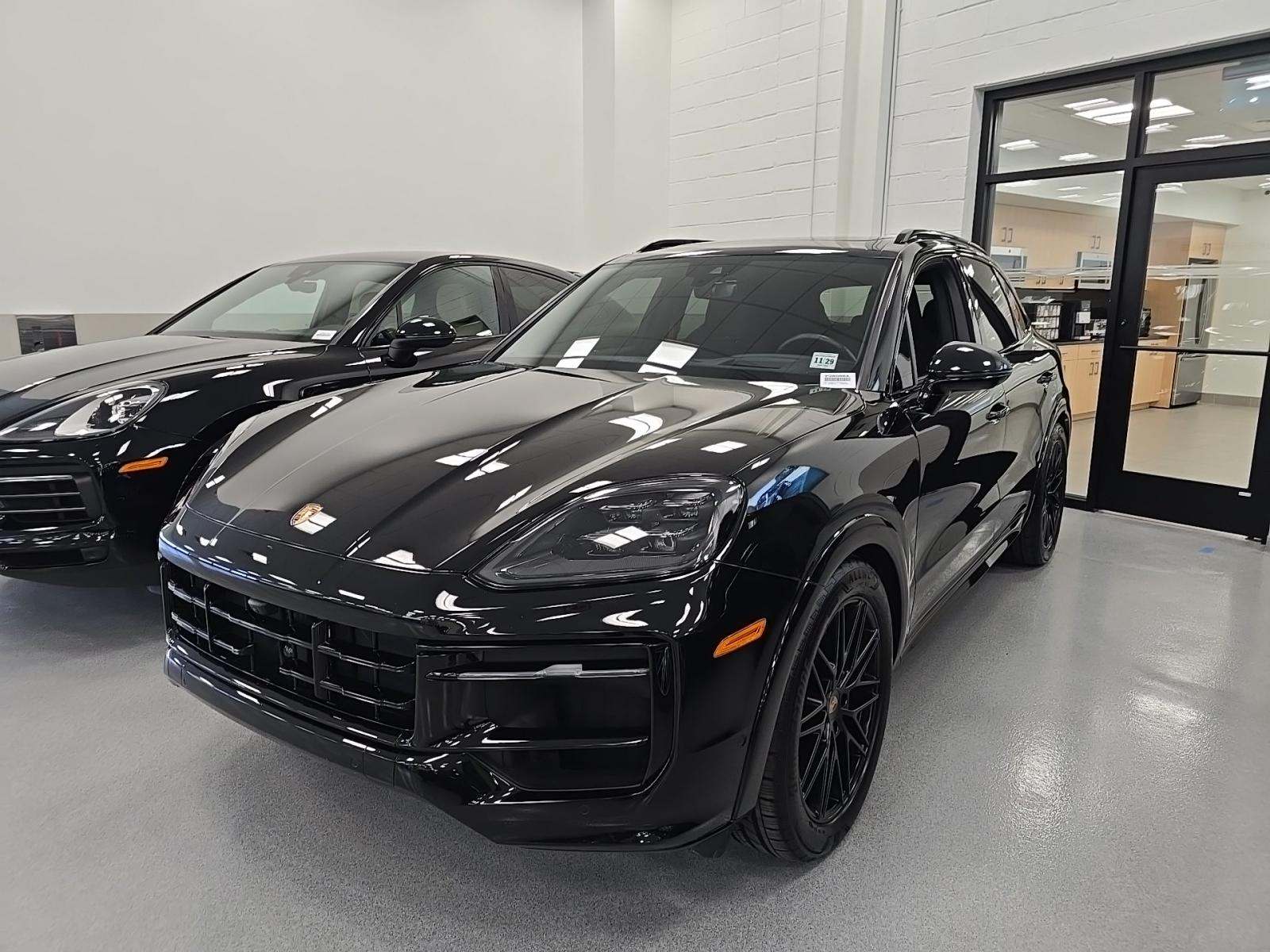 2025 Porsche Cayenne GTS