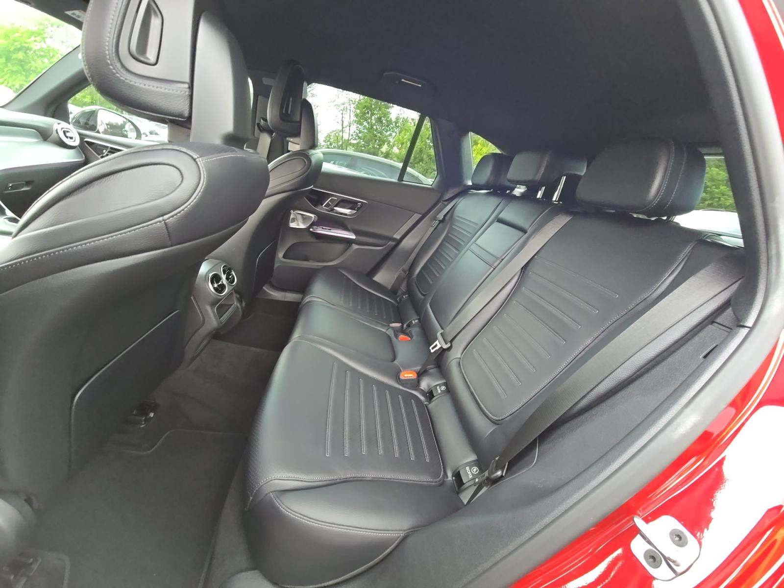 2025 Mercedes-Benz GLC GLC 300 RWD