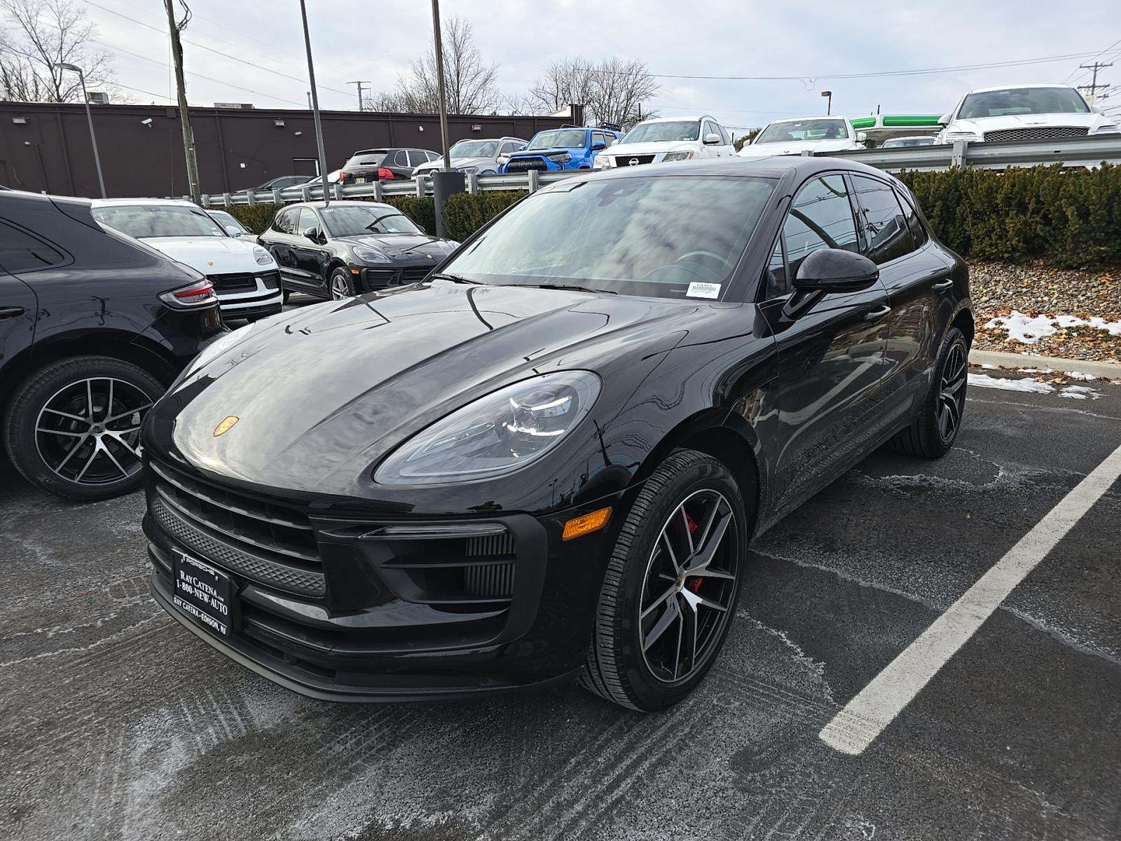 2022 Porsche Macan S AWD