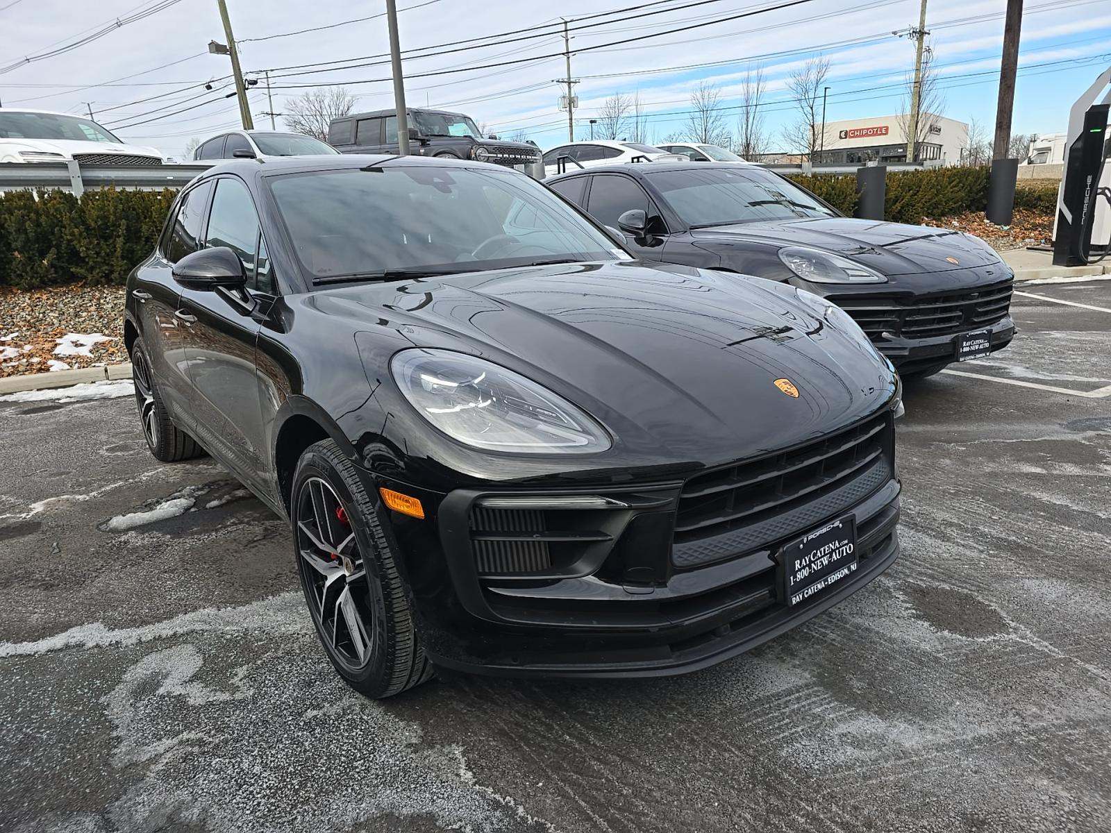 2022 Porsche Macan S AWD
