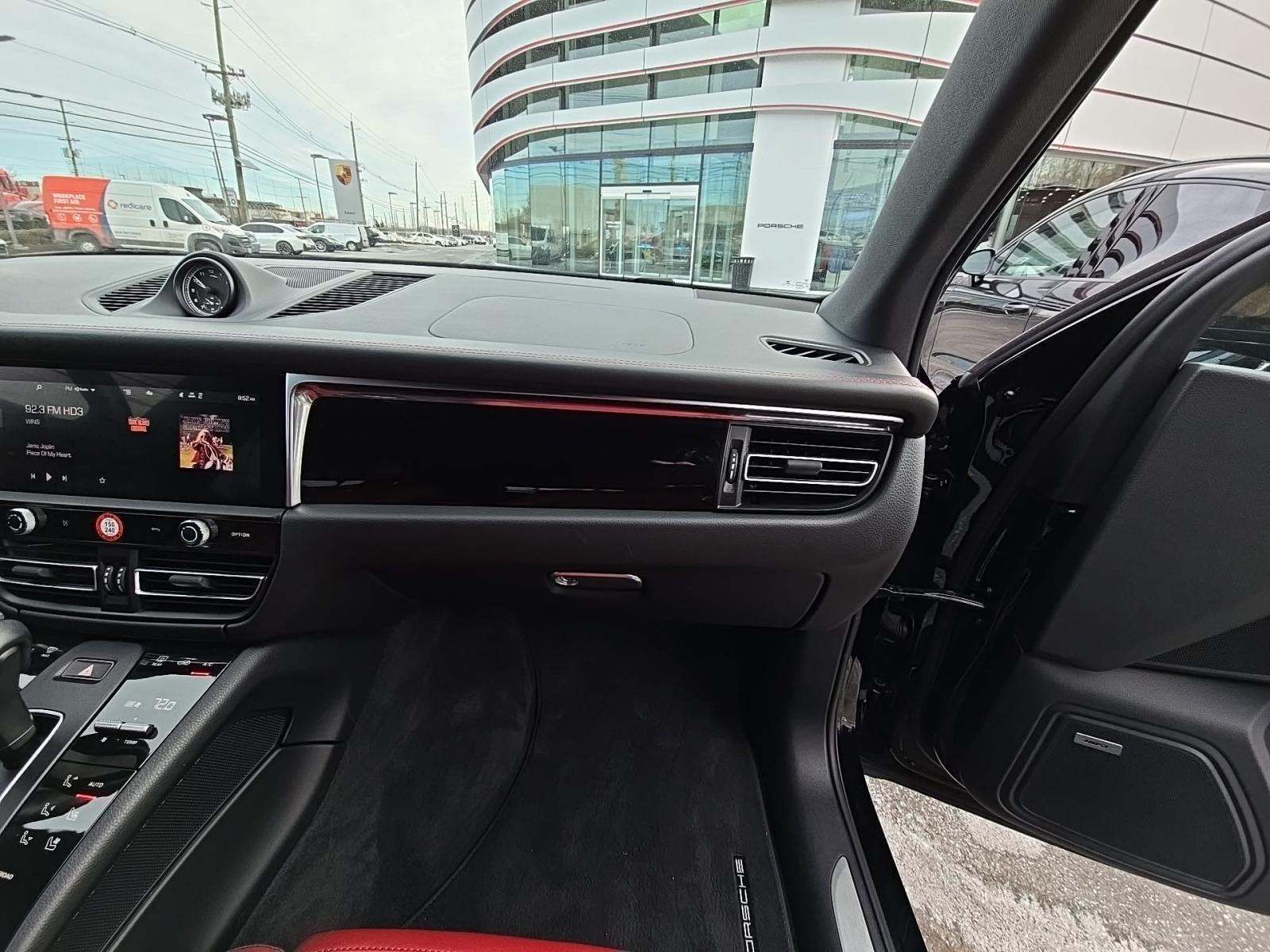 2022 Porsche Macan S AWD