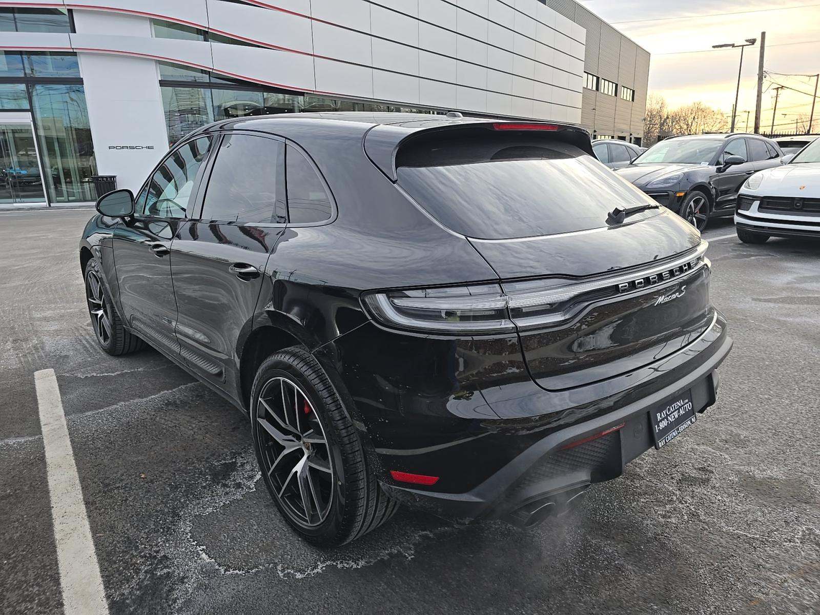 2022 Porsche Macan S AWD