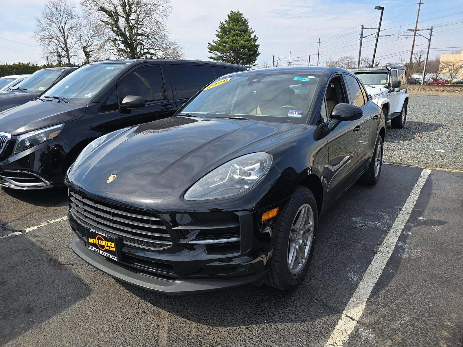 2020 Porsche Macan Base AWD