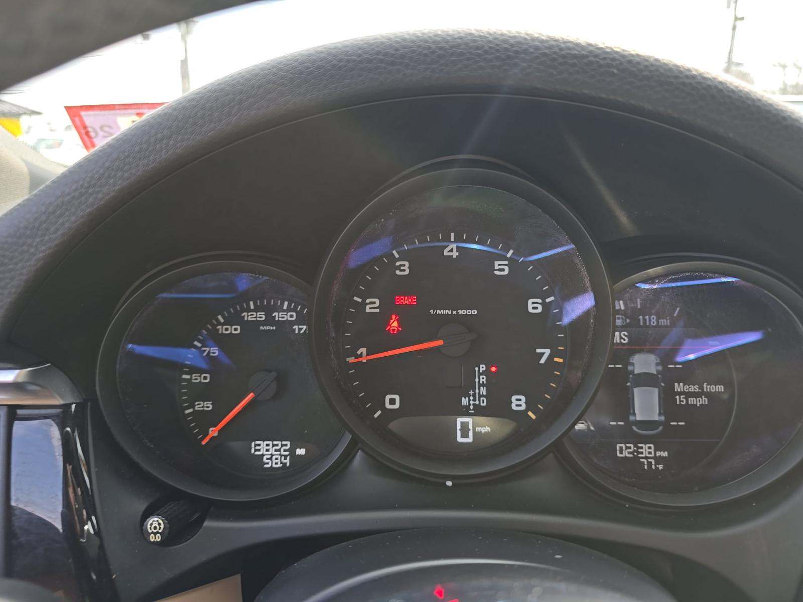 2020 Porsche Macan Base AWD