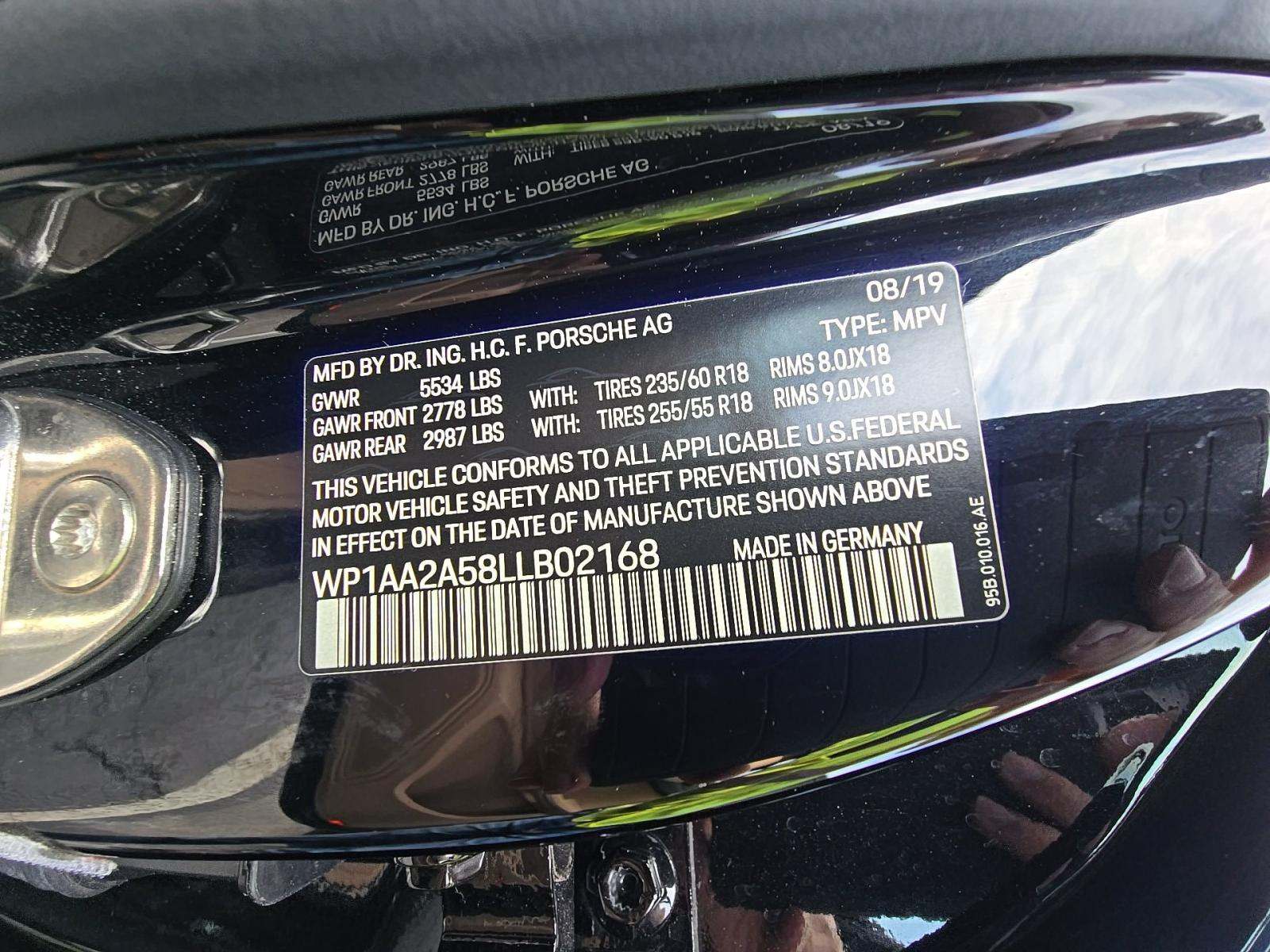 2020 Porsche Macan Base AWD