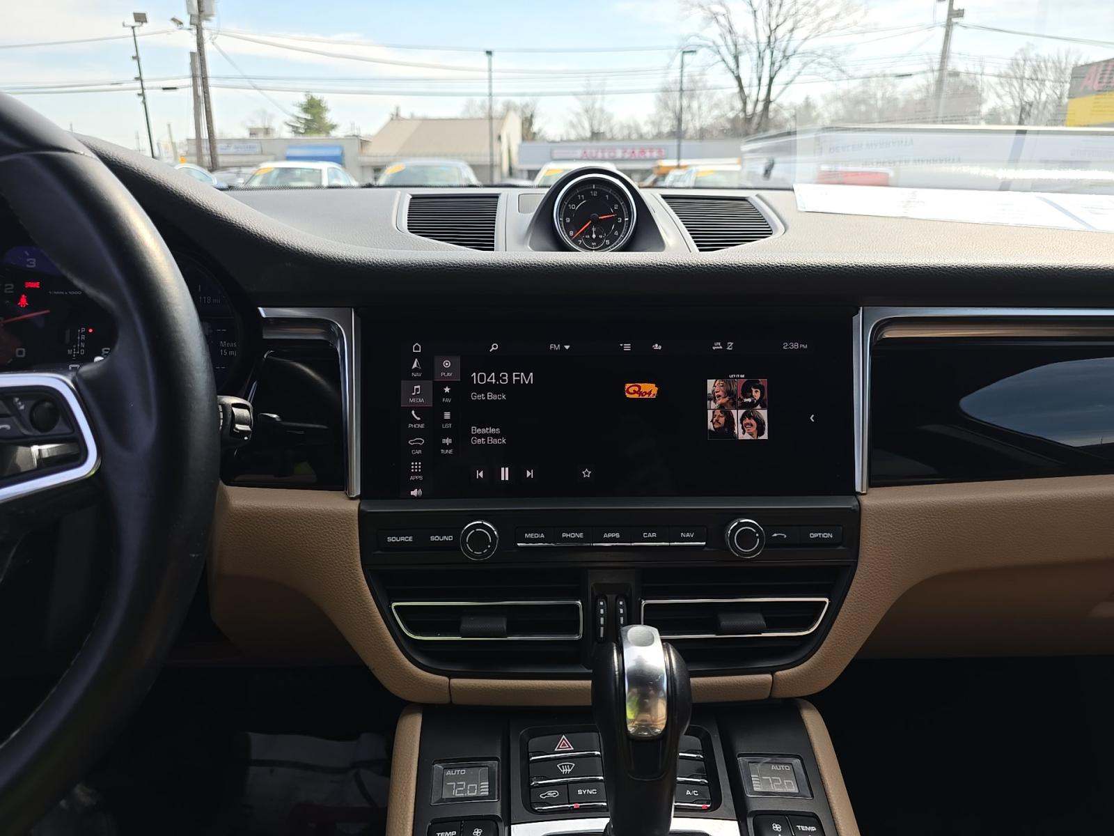 2020 Porsche Macan Base AWD