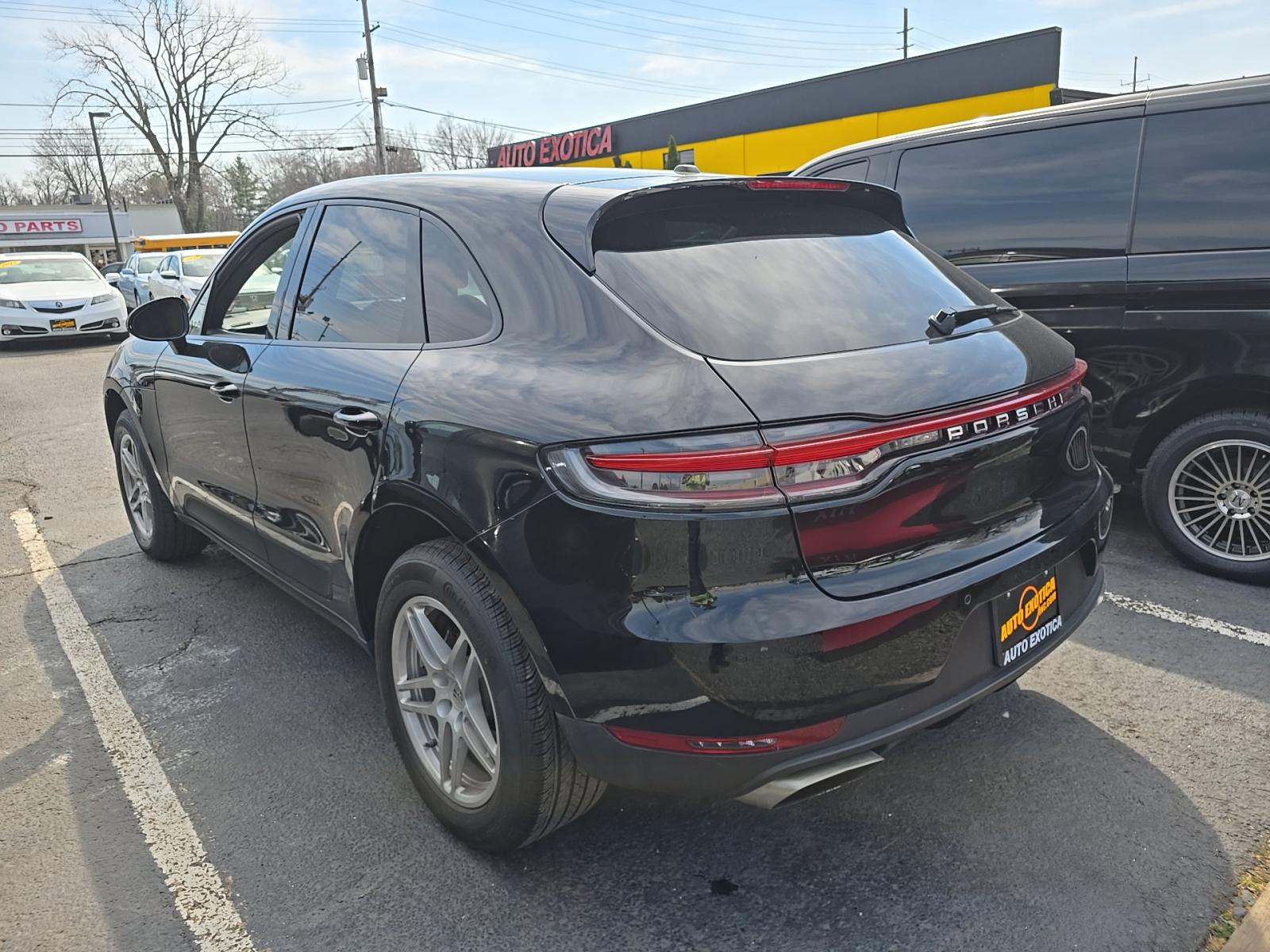 2020 Porsche Macan Base AWD
