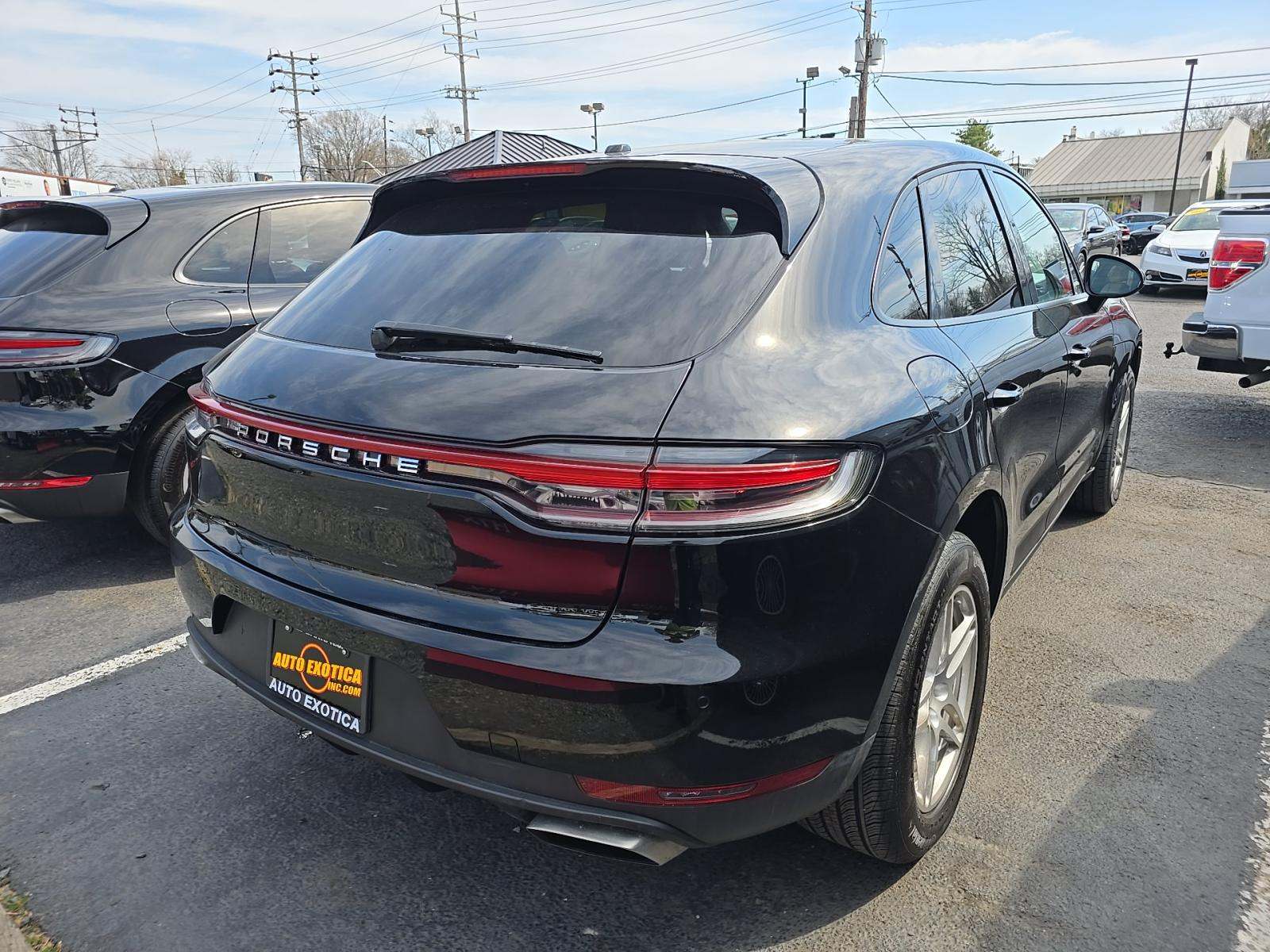 2020 Porsche Macan Base AWD