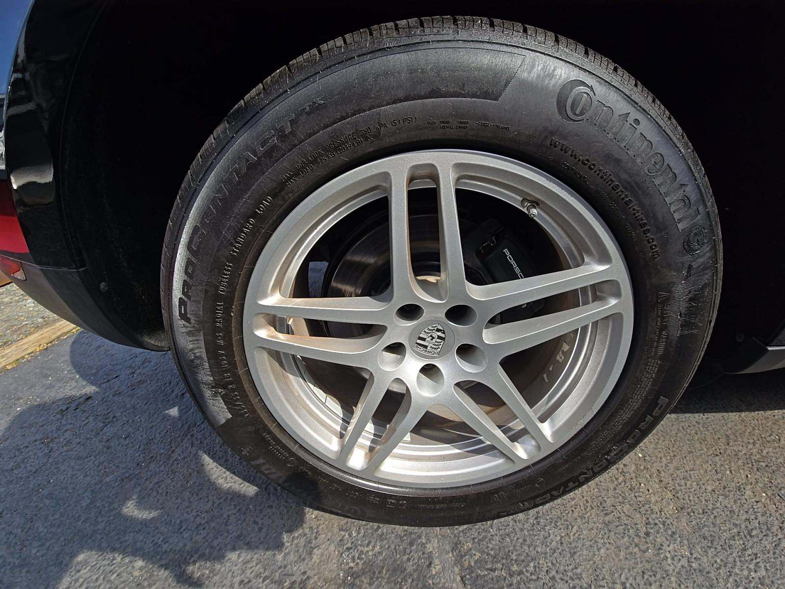 2020 Porsche Macan Base AWD