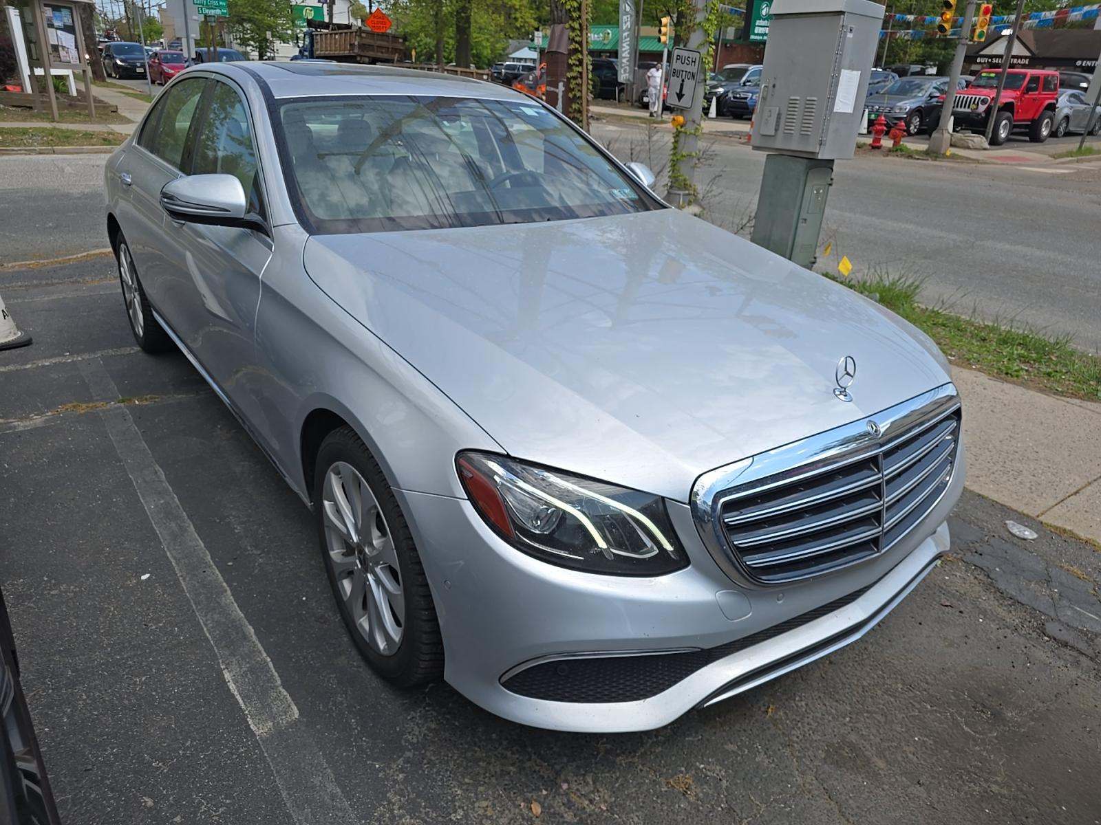 MERCEDES-BENZ E-CLASS - 4